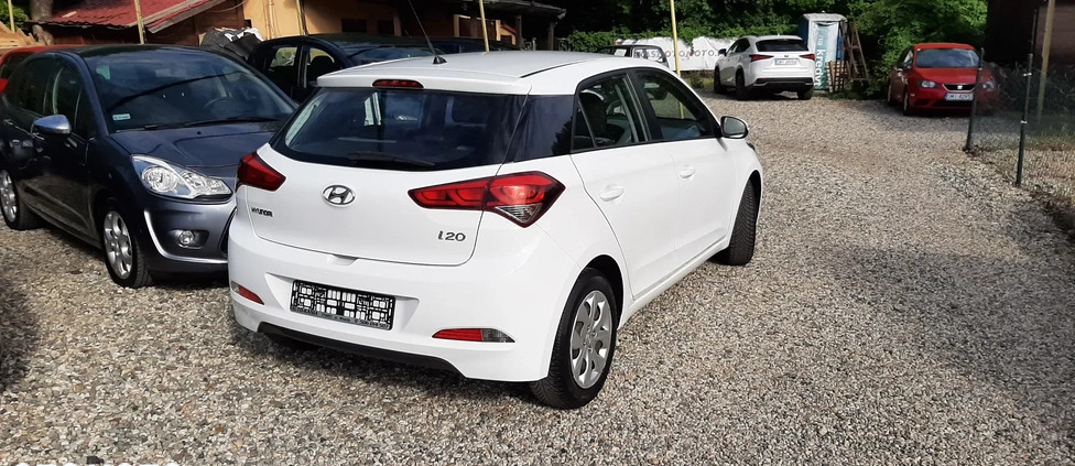 Hyundai i20 cena 32900 przebieg: 151000, rok produkcji 2016 z Elbląg małe 301